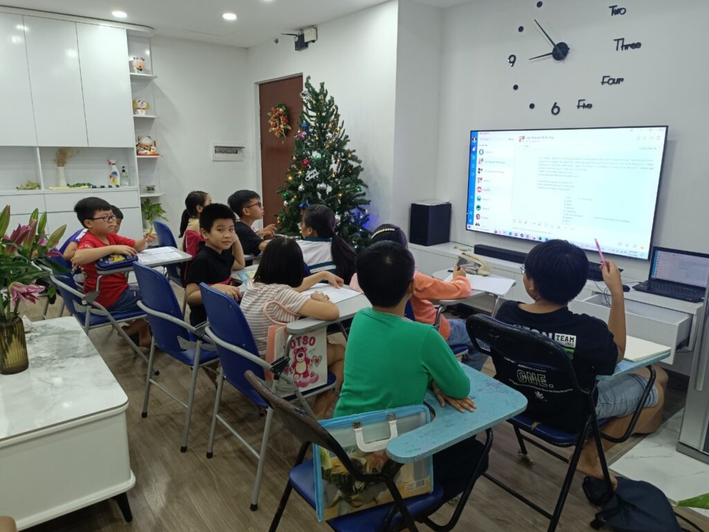 Lớp Tiếng Anh Online/Trực Tiếp Miss Kem