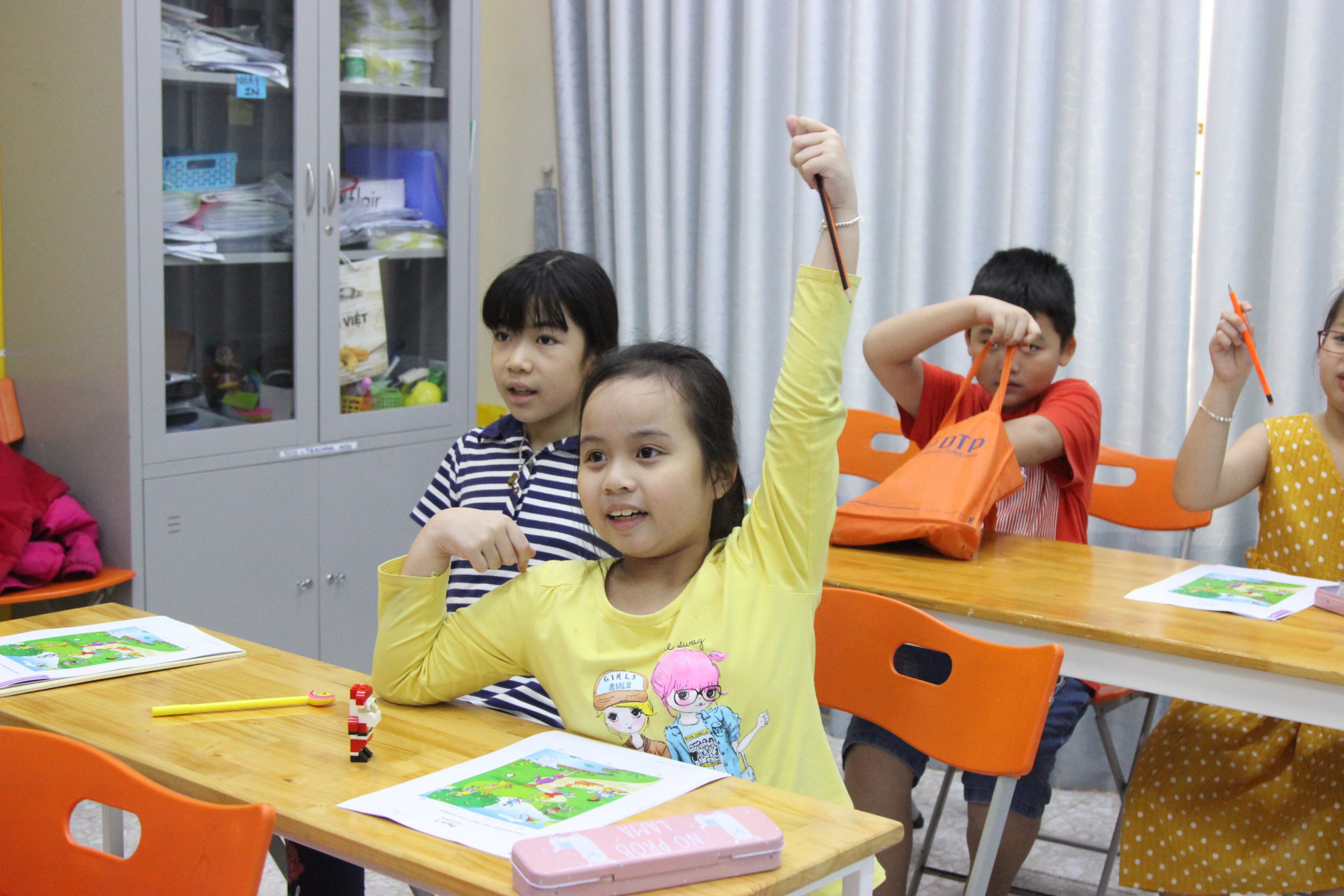 Trung Tâm Anh Ngữ IRIS English - Điện Biên Phủ