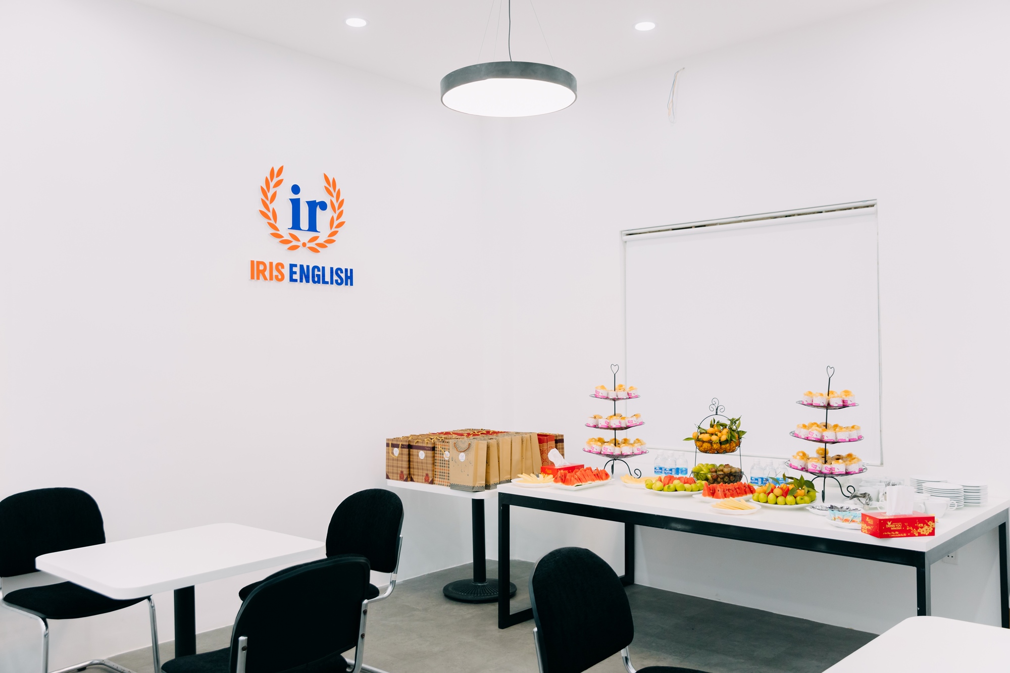 Trung Tâm Anh Ngữ IRIS English - Điện Biên Phủ