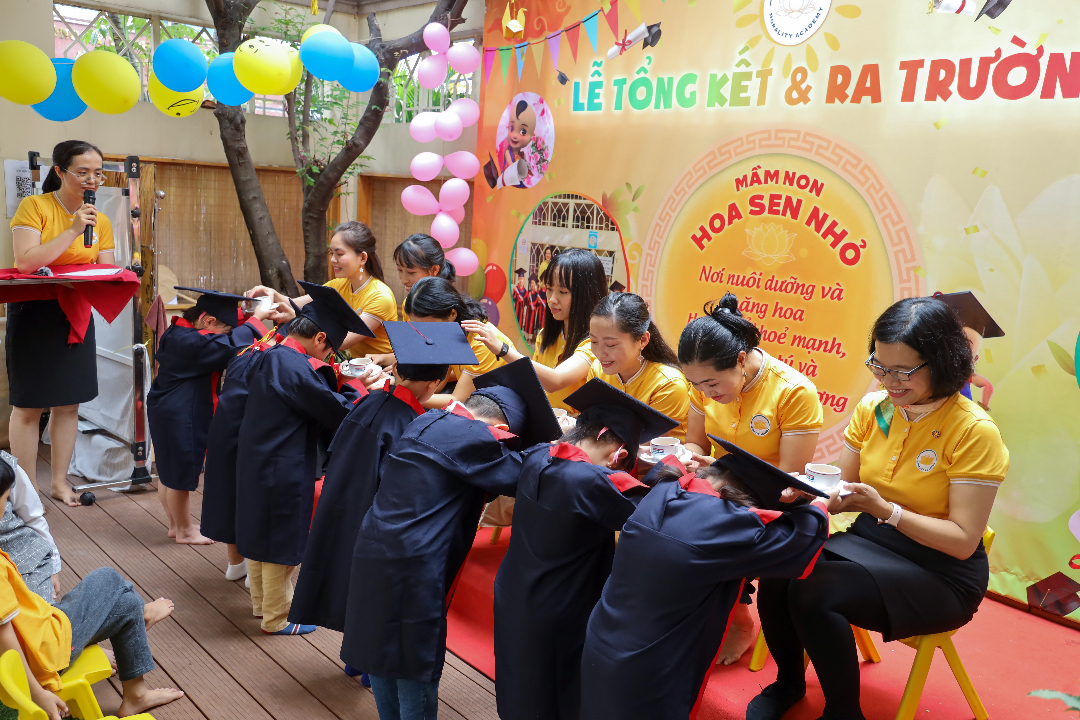 Mầm Non Hoa Sen Nhỏ ( Little Lotus Kindergarten ) có tốt không