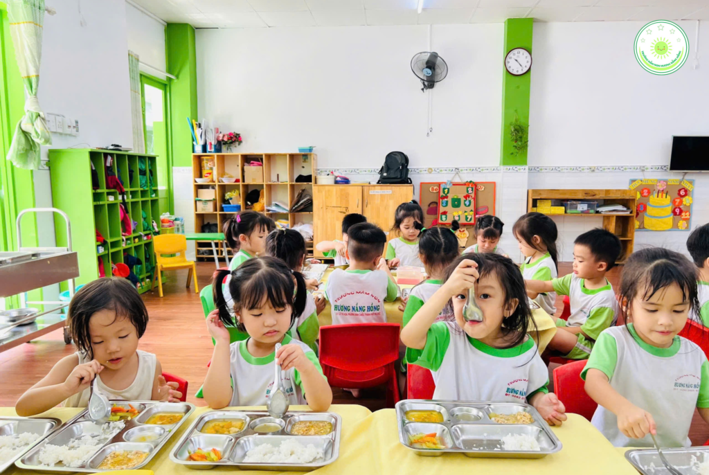 Bữa ăn đầy đủ dưỡng chất