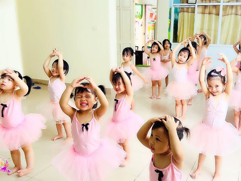 Trường Mầm Non Hoa Hồng Đỏ - Tây Mỗ có tốt không?