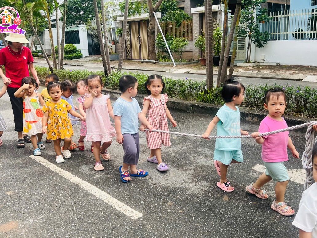 Trường Mầm Non Hoa Hồng Đỏ - Tây Mỗ có tốt không?