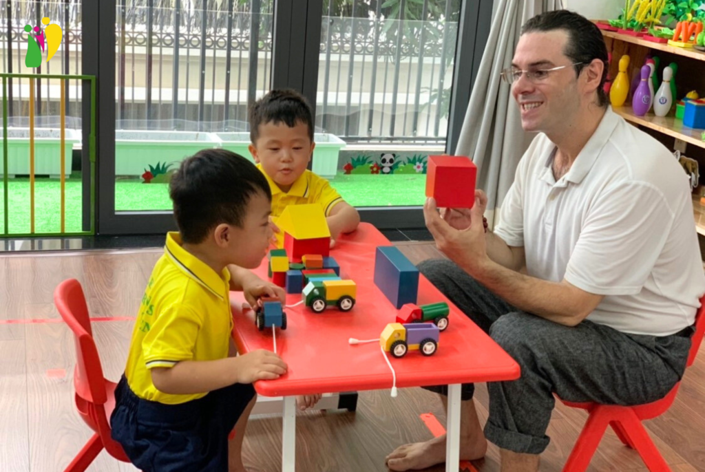 Con được học với Giáo viên nước ngoài