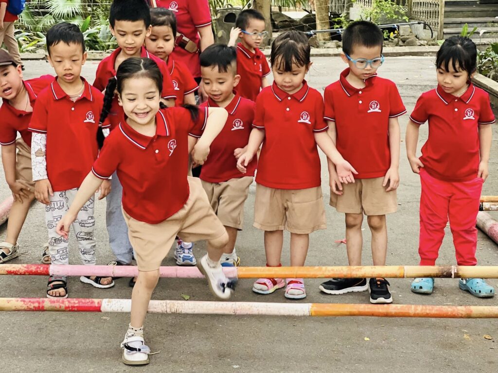 Trường Mầm Non Hoa Hồng Đỏ - Tây Mỗ có tốt không?