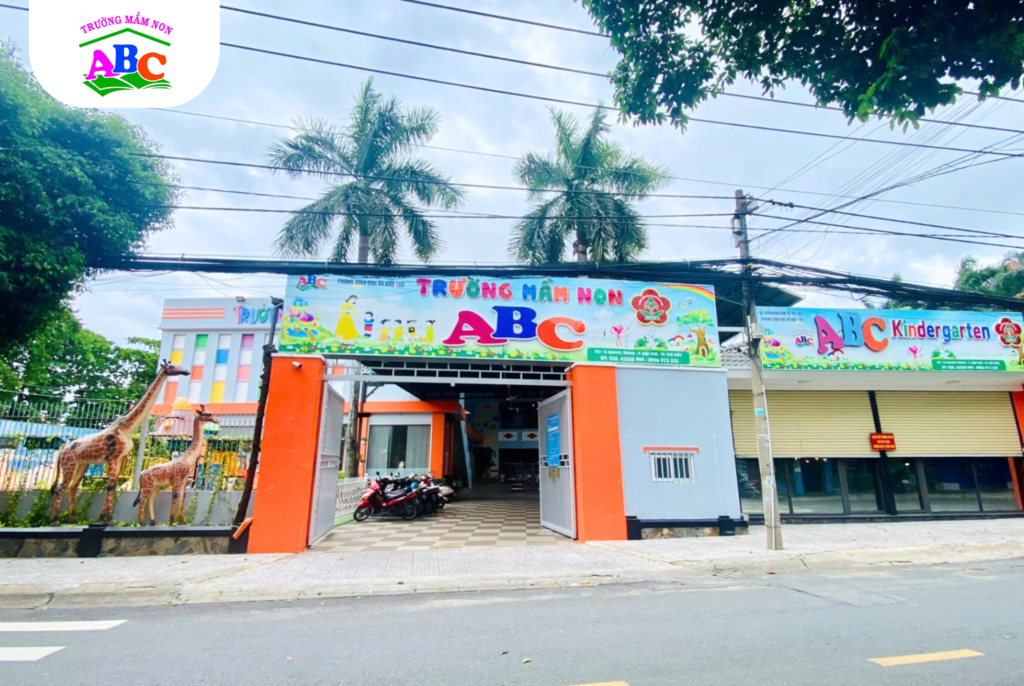 Cổng Trường Mầm Non ABC - Phú Hiệp