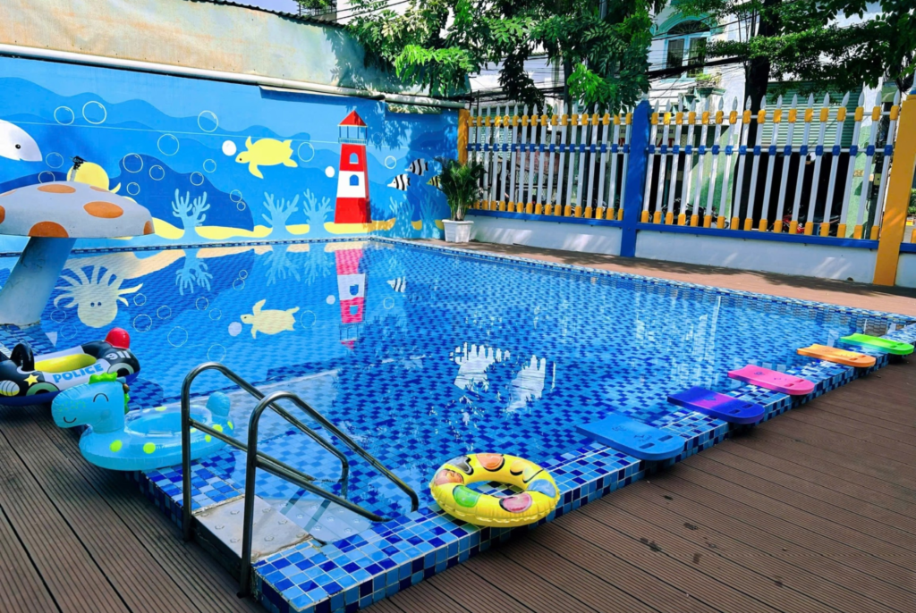Bể bơi an toàn