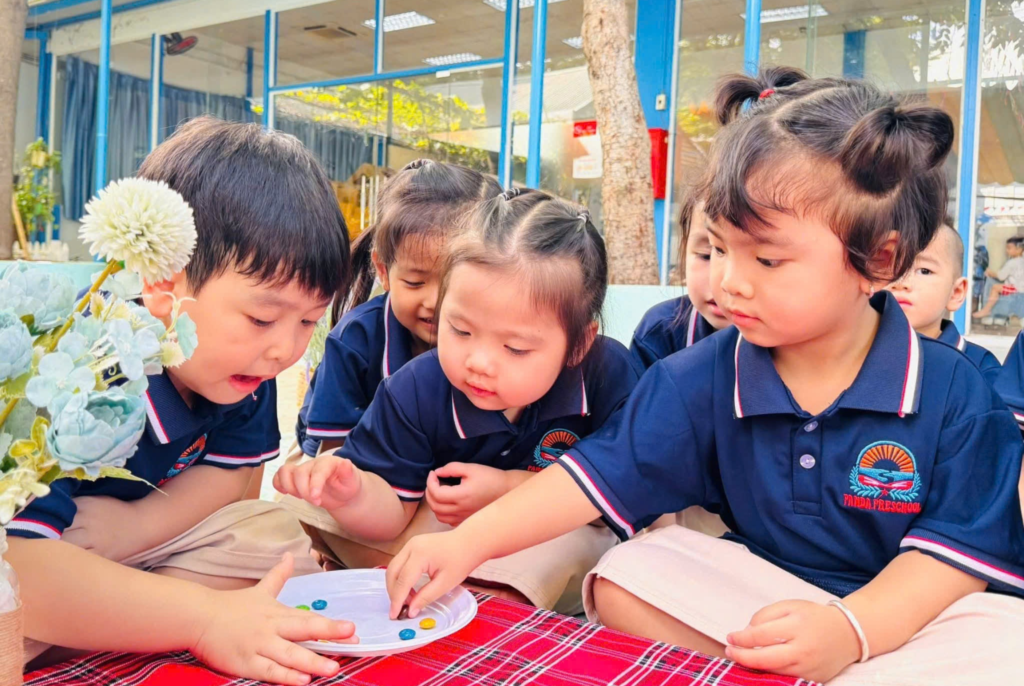 Hoạt động khám phá