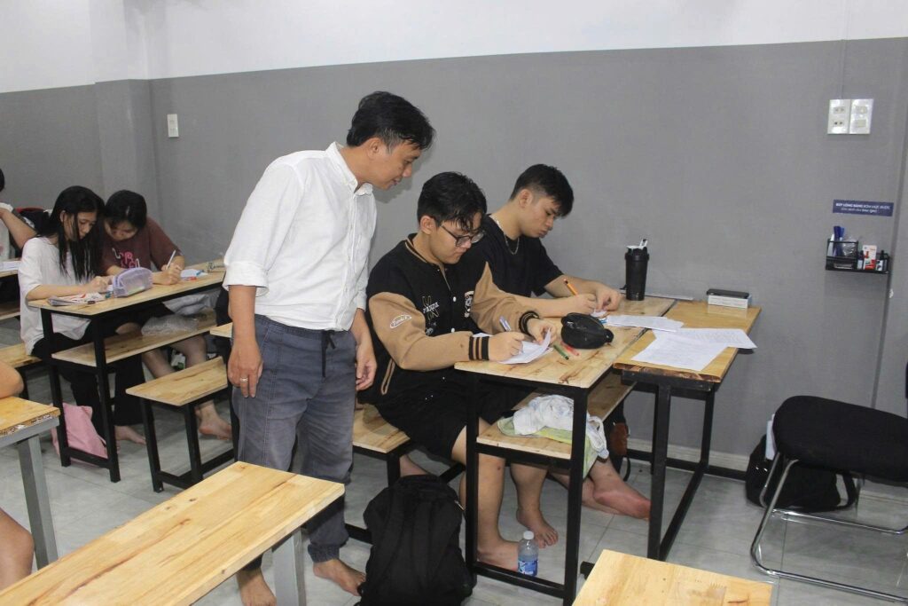 Học sinh được hỗ trợ kèm cặp