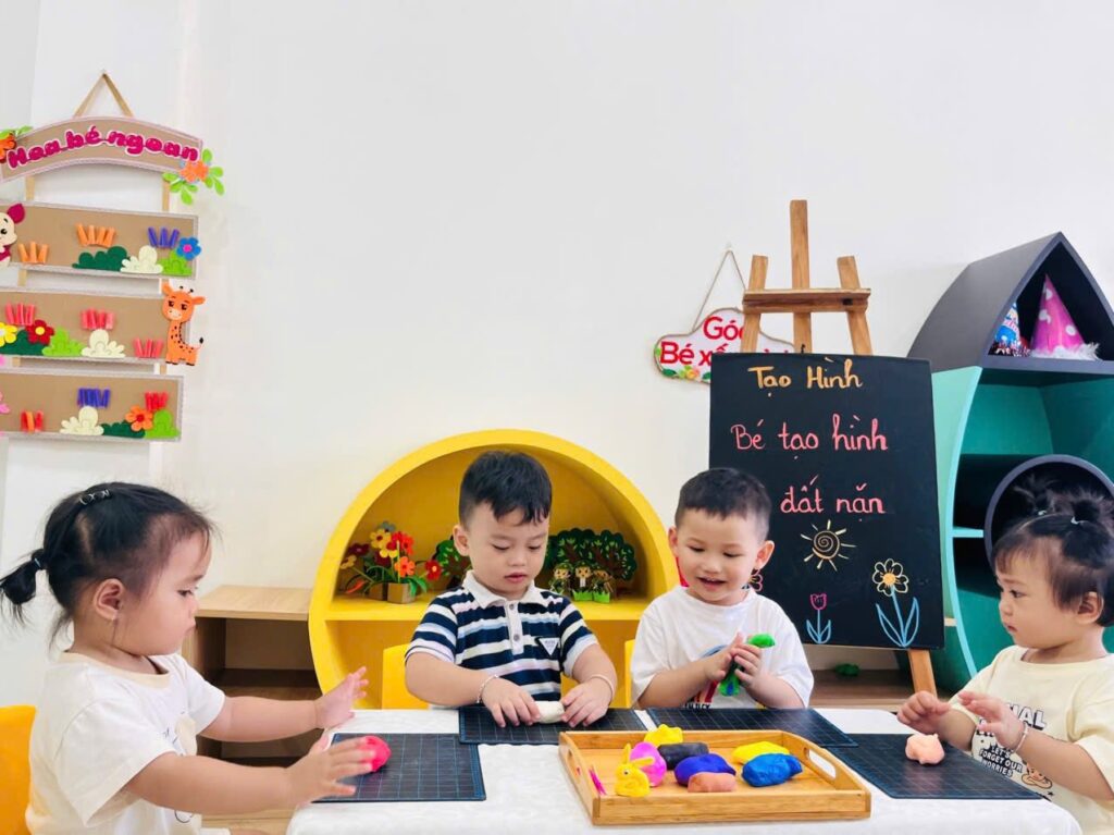 Trường Mầm Non Song Ngữ Happy Kids - Tân Đông Hiệp, Dĩ An có tốt không?