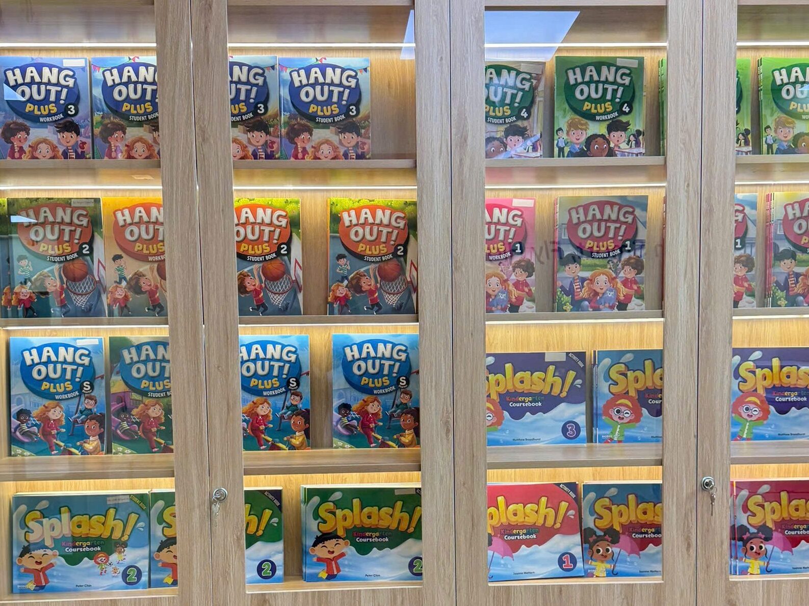 Trung tâm Ngoại ngữ COLORBEE ENGLISH - Hoàng Quốc Việt