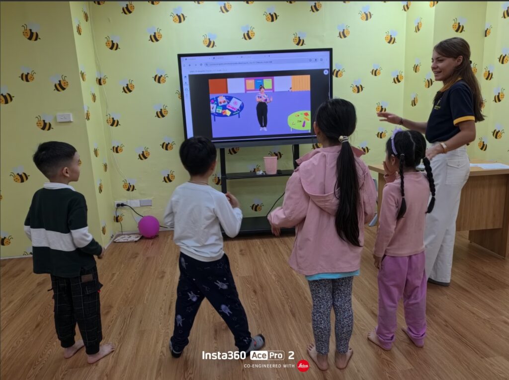 Trung tâm Ngoại ngữ COLORBEE ENGLISH - Hoàng Quốc Việt